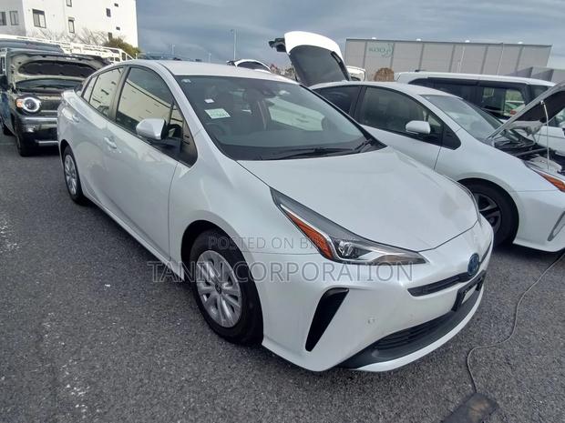 Toyota Prius 2021 Pearl