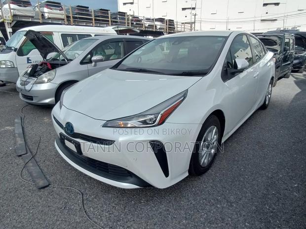 Toyota Prius 2021 Pearl