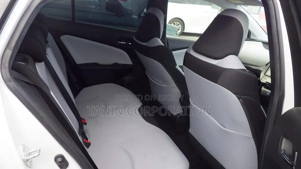 Toyota Prius 2020 Pearl