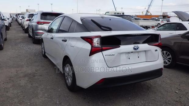 Toyota Prius 2020 Pearl