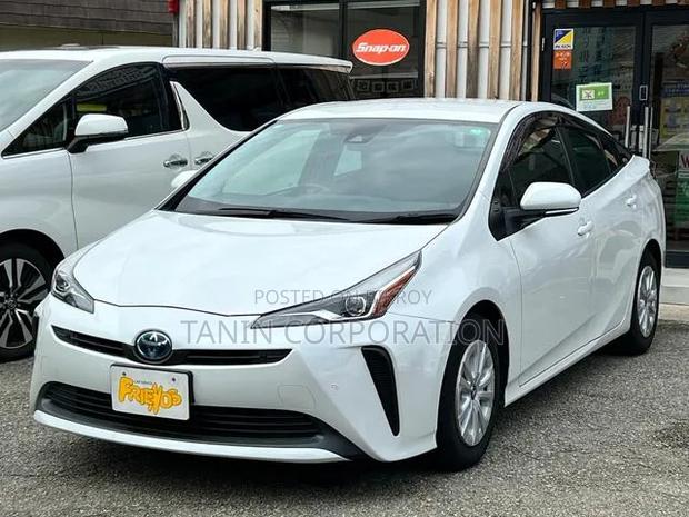 Toyota Prius 2020 Pearl