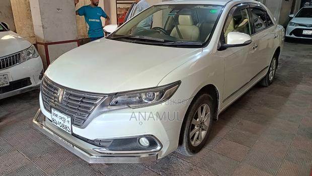 Toyota Premio 1.5 FWD 2018 Pearl