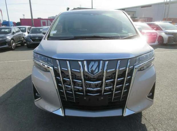 Toyota Alphard 2.5 Hybrid AWD 2021 Beige