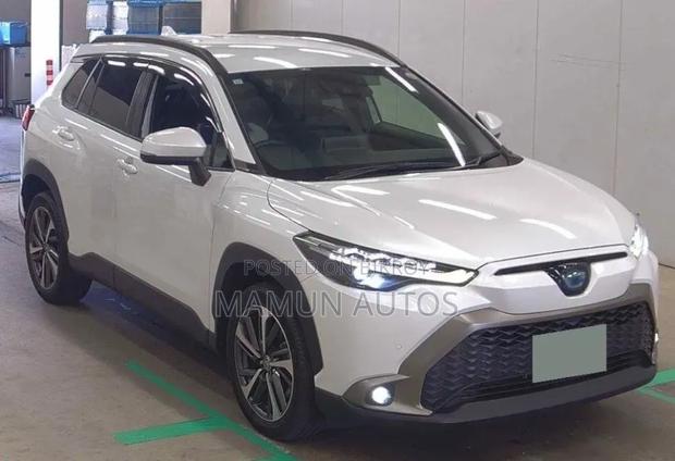 Toyota Corolla Cross 1.8 Hybrid AWD 2021 Pearl