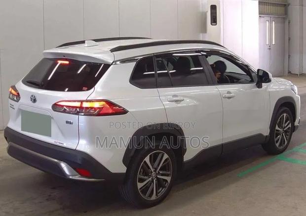 Toyota Corolla Cross 1.8 Hybrid AWD 2021 Pearl
