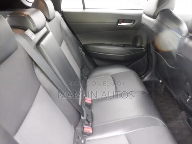 Toyota Corolla Cross 1.8 Hybrid AWD 2021 Pearl