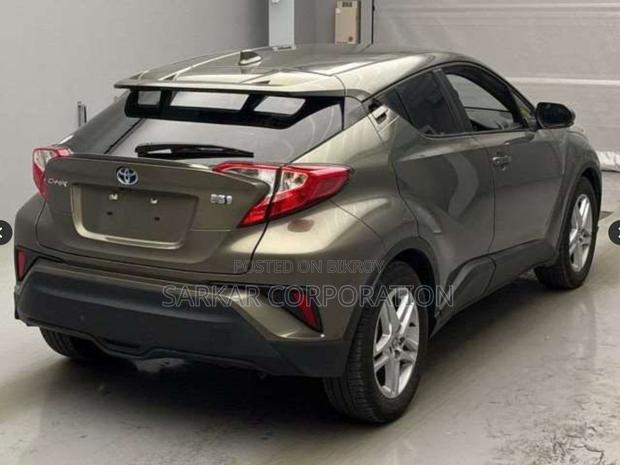 Toyota C-Hr 2022 Brown