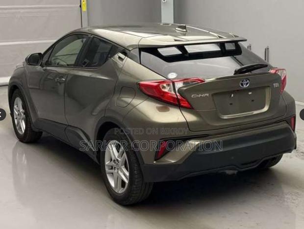 Toyota C-Hr 2022 Brown