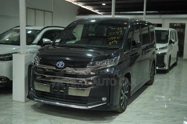 Toyota Noah 2023 Black