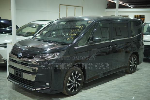 Toyota Noah 2023 Black