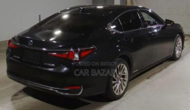 Lexus ES 300h Luxury 2021 Black