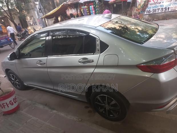 Honda Grace 2017 Silver