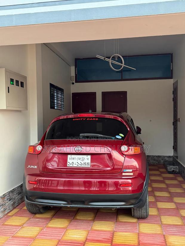 Nissan Juke 2011 Red