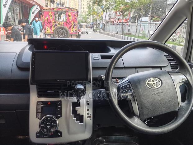 New Toyota Noah 2011 Silver