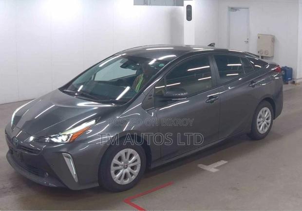 Toyota Prius LE 2021 Gray