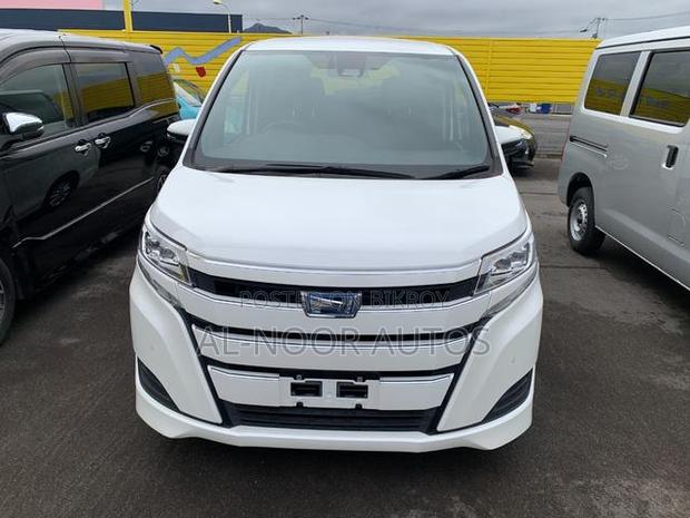 Toyota Noah 2021 Pearl
