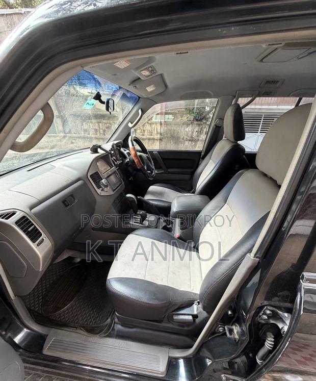 Mitsubishi Pajero 2004 Black