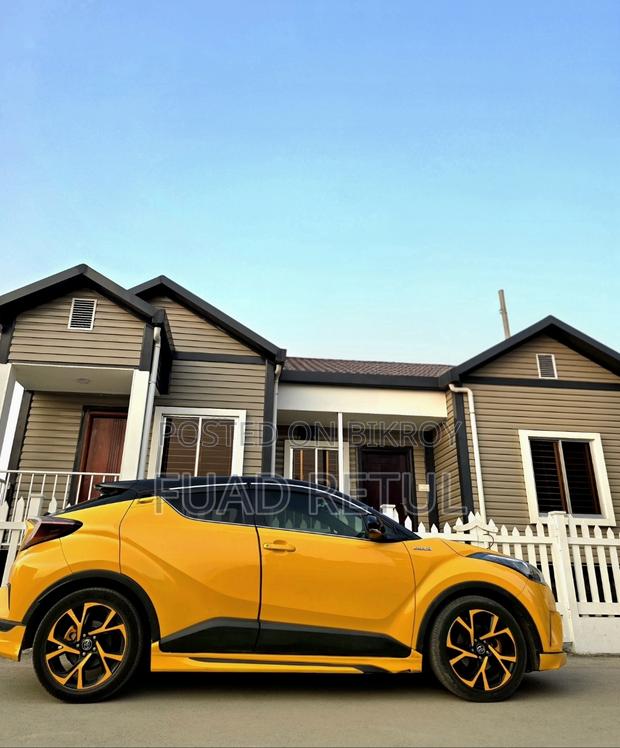 Toyota C-Hr 2017 Yellow