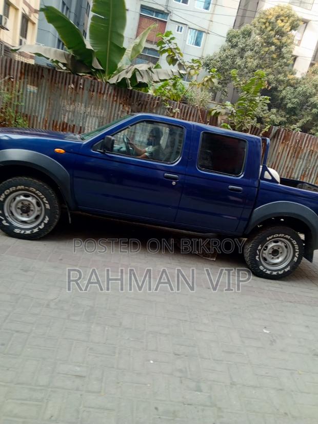 Nissan Pick-Up 2006 Blue