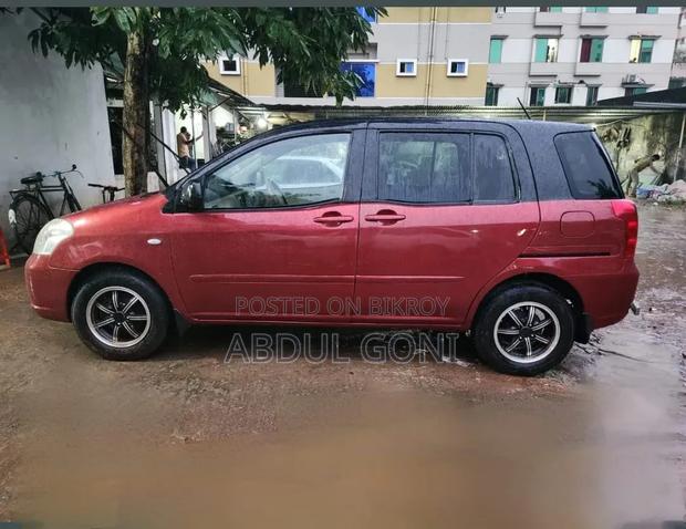 Toyota Raum 2006 Maroon