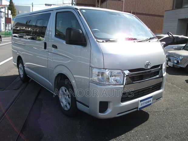 Toyota HiAce 2021 Silver
