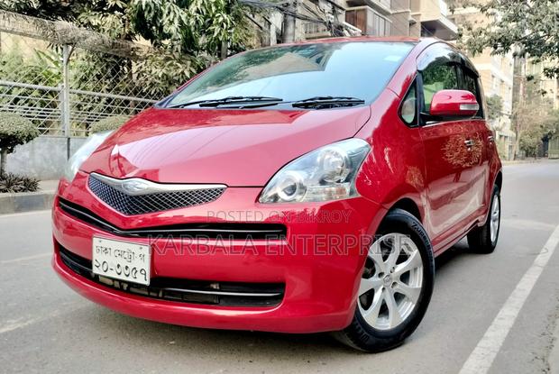 Toyota Ractis 2010 Red