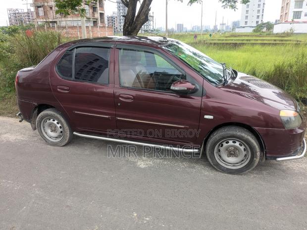 Tata Indigo 2015 Maroon