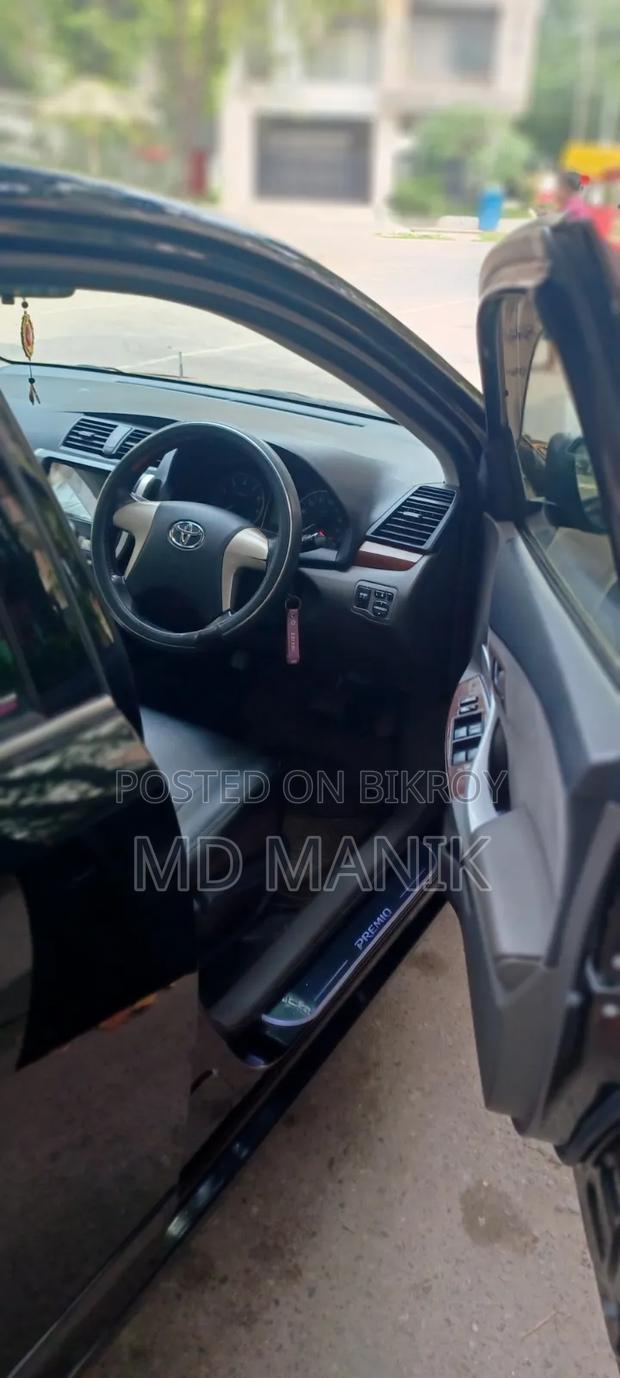 Toyota Premio 2013 Black