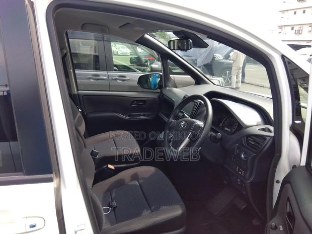 Toyota Noah 2020 Pearl