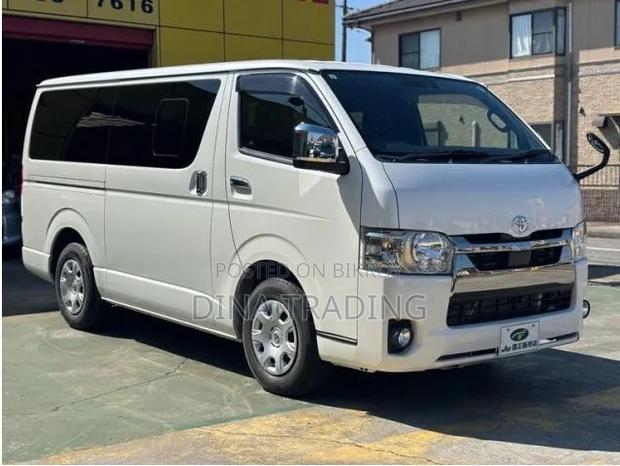 Toyota HiAce 2021 Pearl