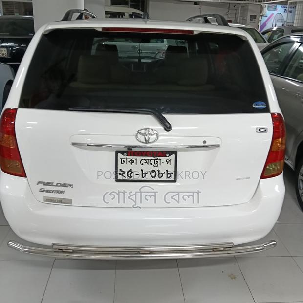Toyota Corolla Fielder 2004 White