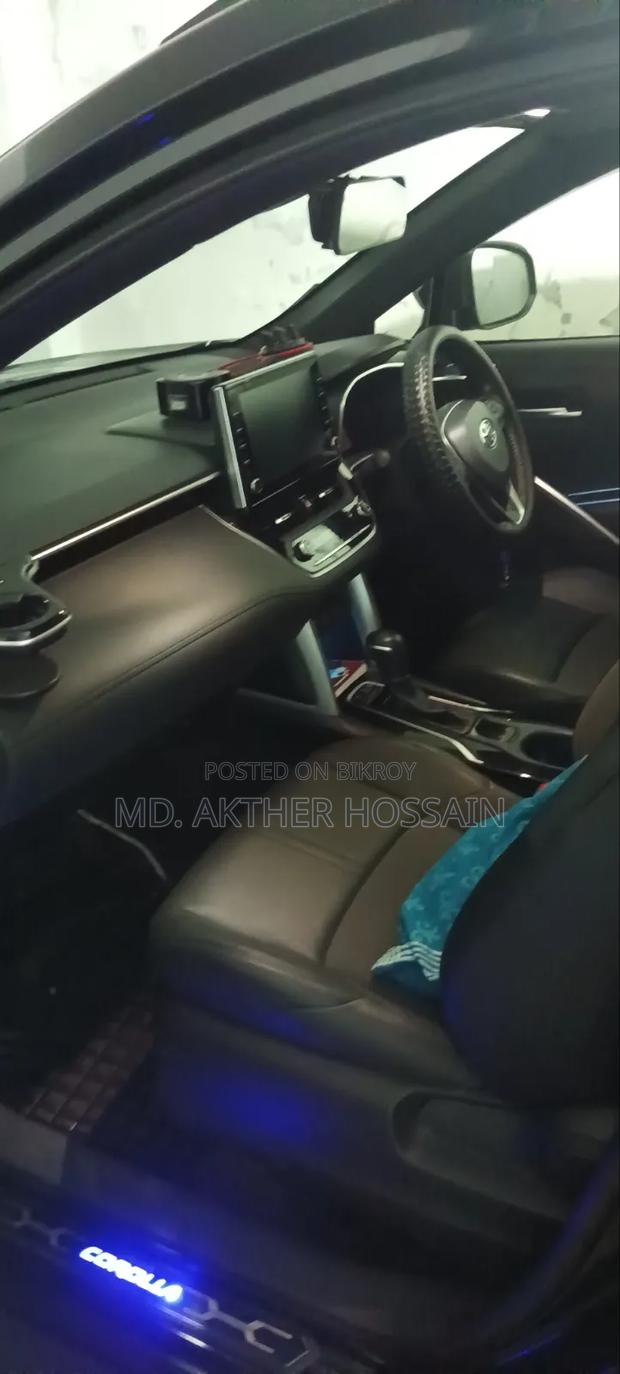 Toyota Corolla Cross 1.8 Hybrid AWD 2022 Black