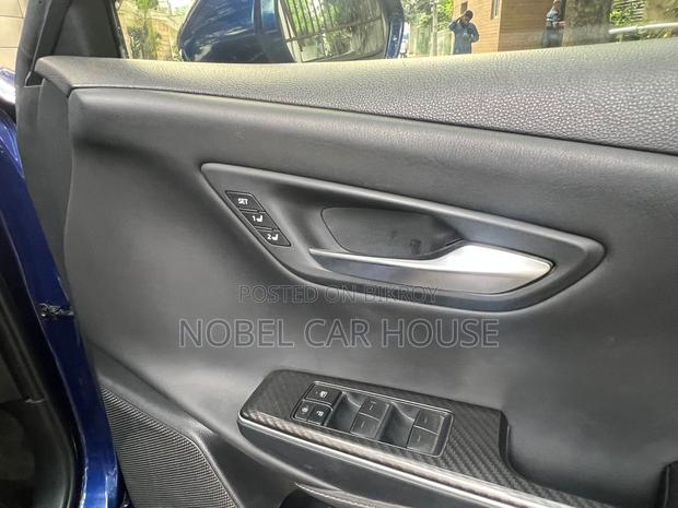 Toyota Crown 2018 Blue