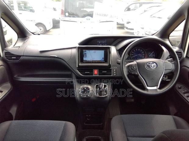 Toyota Noah 1.8 FWD Hybrid (7 Seater) 2021 Pearl