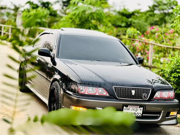 Toyota Cresta 2002 Black