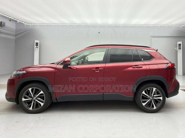 Toyota Corolla Cross 1.8 Hybrid AWD 2021 Maroon
