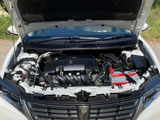 Toyota Premio 2018 Pearl