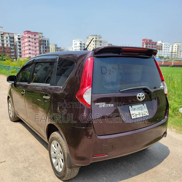 Toyota Passo 2010 Purple