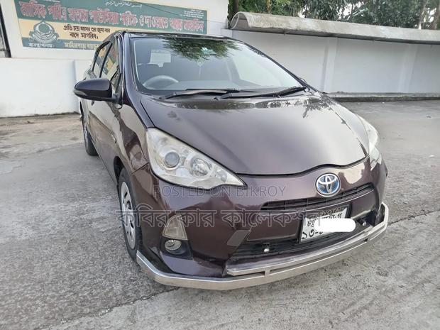 Toyota Aqua 2014 Gray