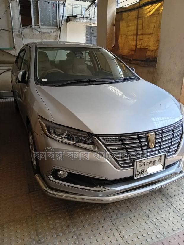 Toyota Premio 1.5 FWD 2016 Silver