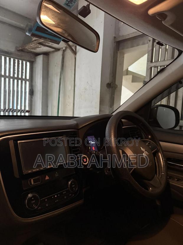 Mitsubishi Outlander 2014 Pearl