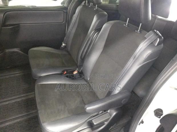 Toyota Noah 2021 Pearl