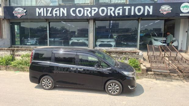 Toyota Esquire 2020 Black