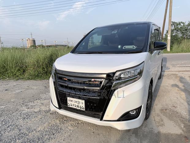 Toyota Esquire 1.8 FWD Hybrid (7 Seater) 2018 Pearl
