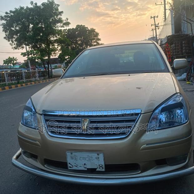Toyota Premio 2004 Gold