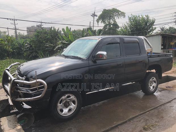 Toyota Hilux 2.5 Cab 2005 Black