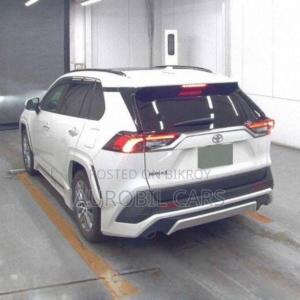 Toyota RAV4 2021 Pearl