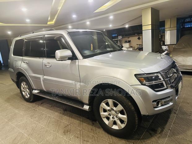 Mitsubishi Pajero Super Exceed 2006 Silver