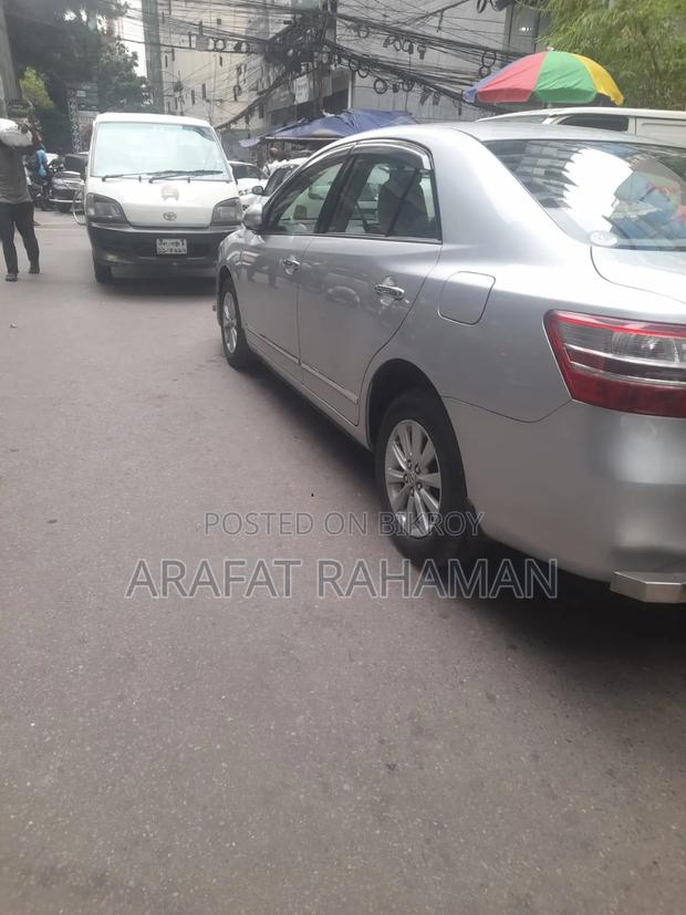 Toyota Premio 2012 Silver