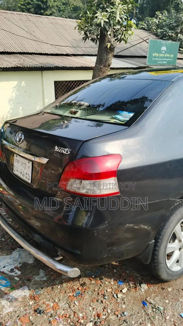 Toyota Belta 2006 Black